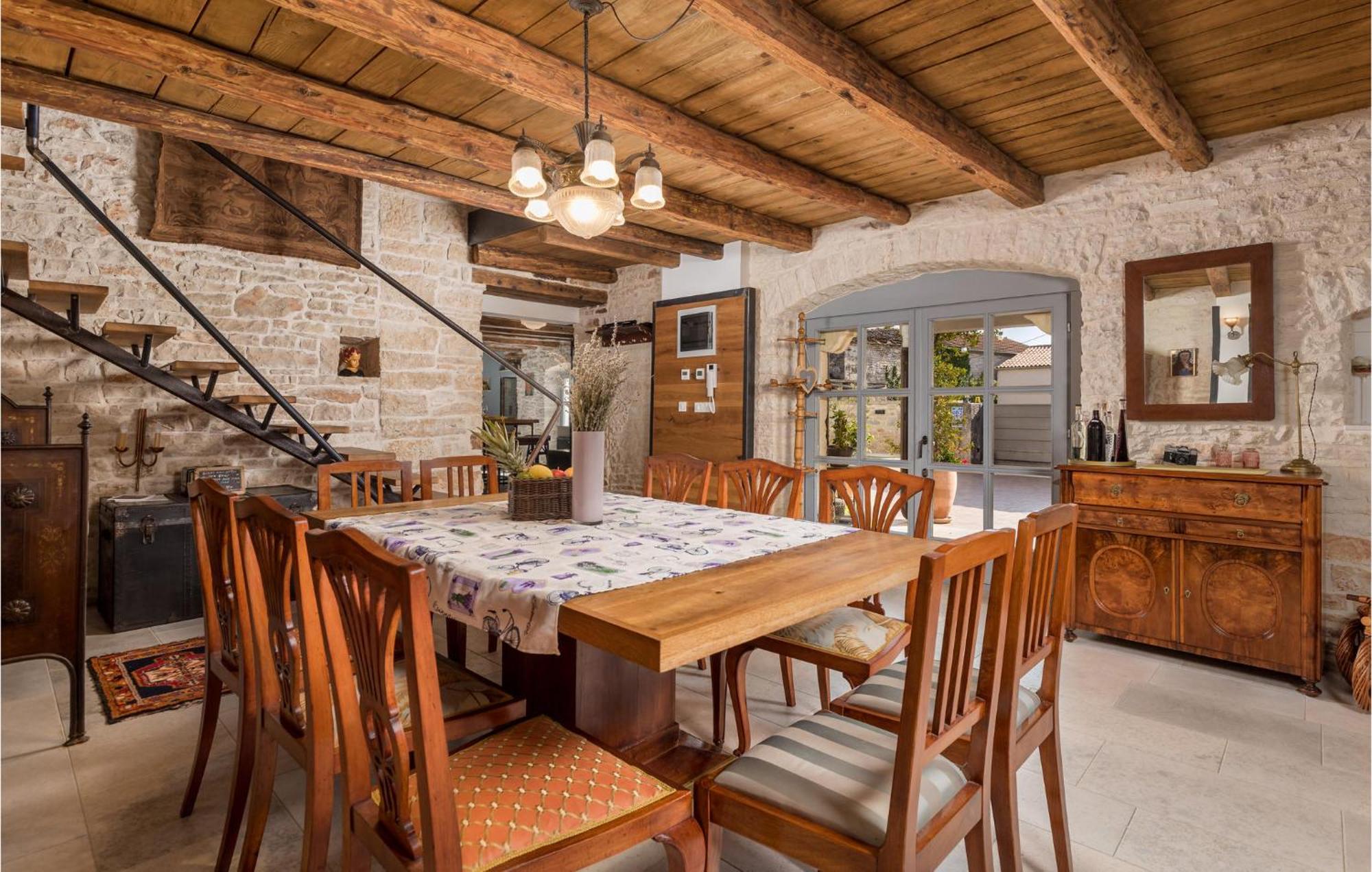 Amazing Home In Foli With Kitchen Exteriör bild