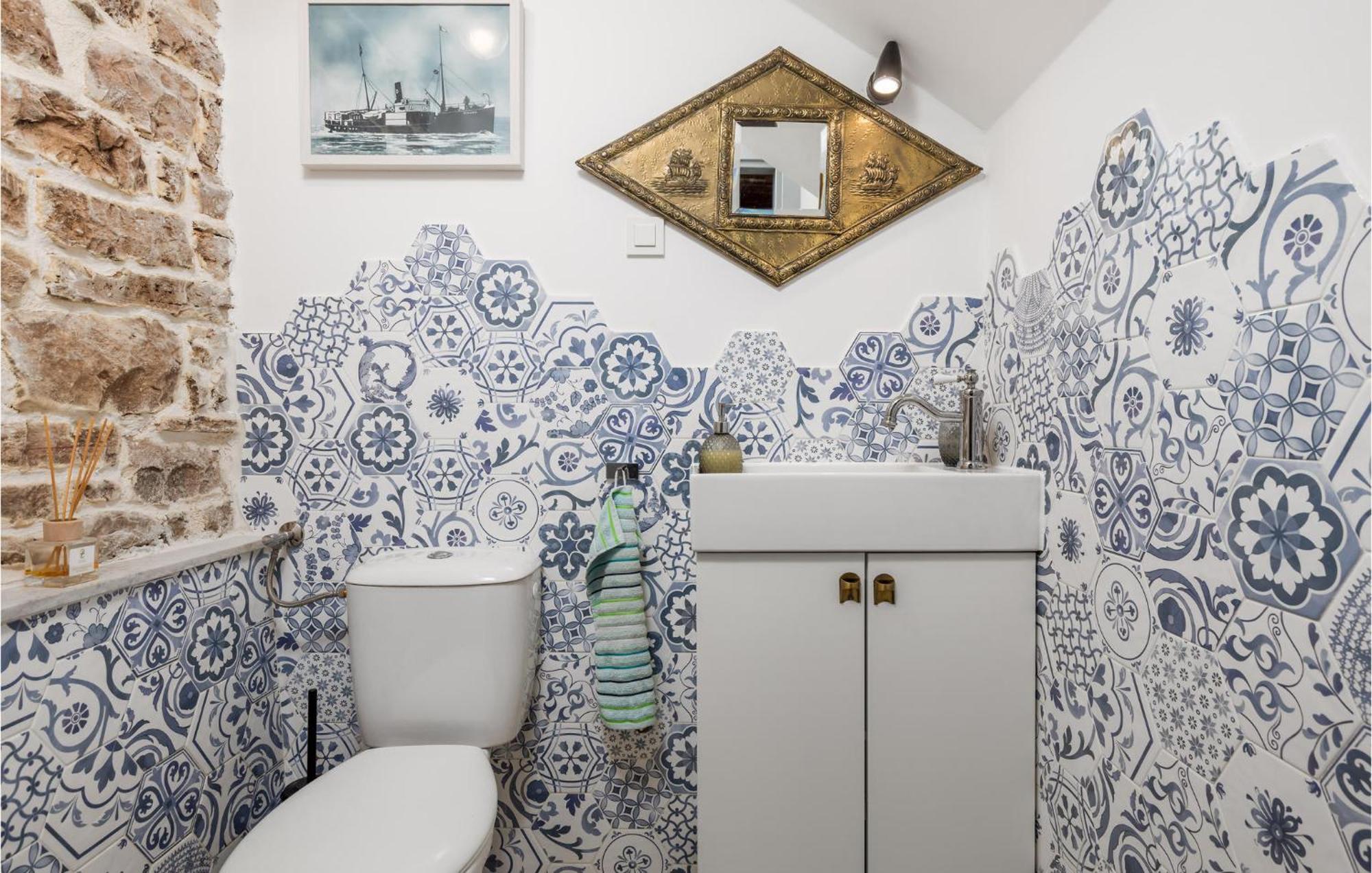 Amazing Home In Foli With Kitchen Exteriör bild